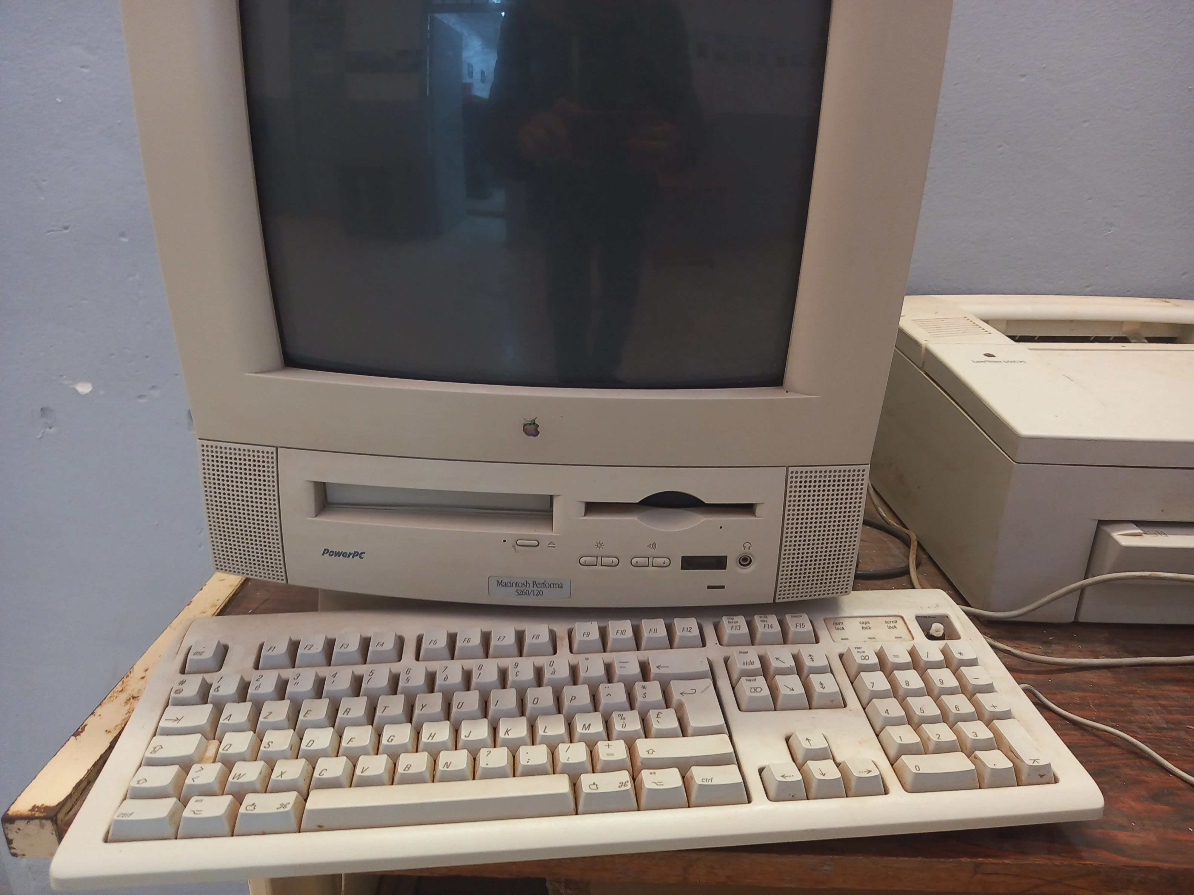 Macintosh Performa